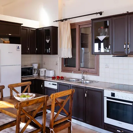 Yasemi Villa *